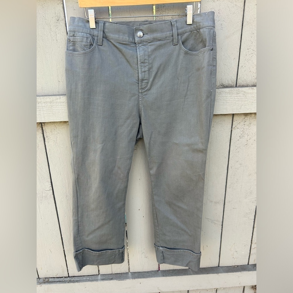 NYDJ Wide Leg Cuffed Capri Jeans Green Fall Size 16 Green